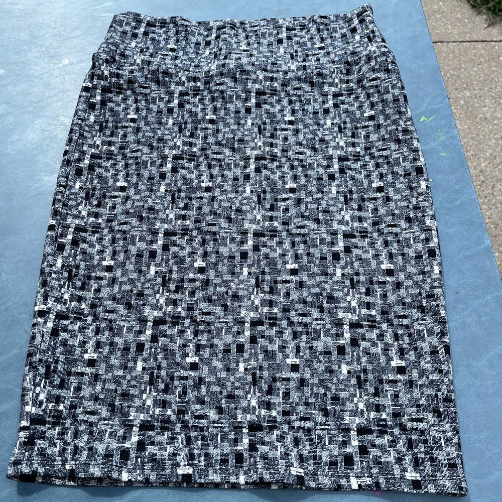 Lularoe Cassie skirt